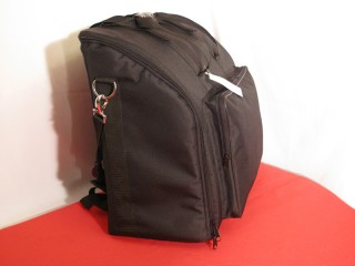 Soft front loading case with pocket for 120 bass
